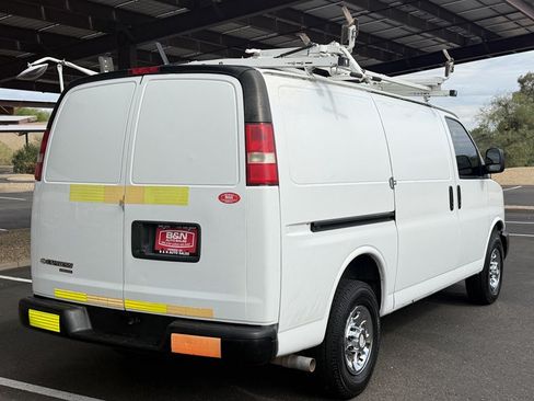 Used 2014 Chevrolet Express 2500 RWD image 18
