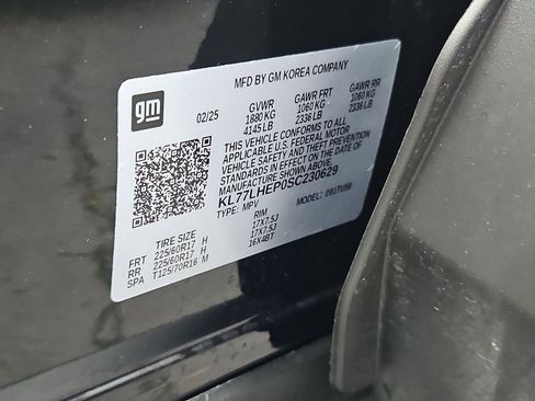 Certified 2025 Chevrolet Trax LT w/ LT Convenience Package image 32