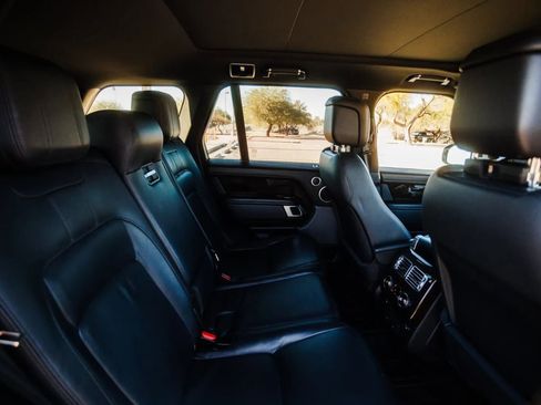 Used 2020 Land Rover Range Rover image 31