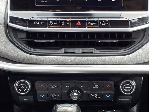 Used 2022 Jeep Compass Latitude w/ Convenience Group image 23