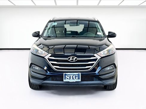 Used 2017 Hyundai Tucson SE FWD image 2