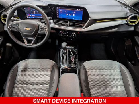 Used 2025 Chevrolet Trax LT w/ Driver Confidence Package FWD image 26