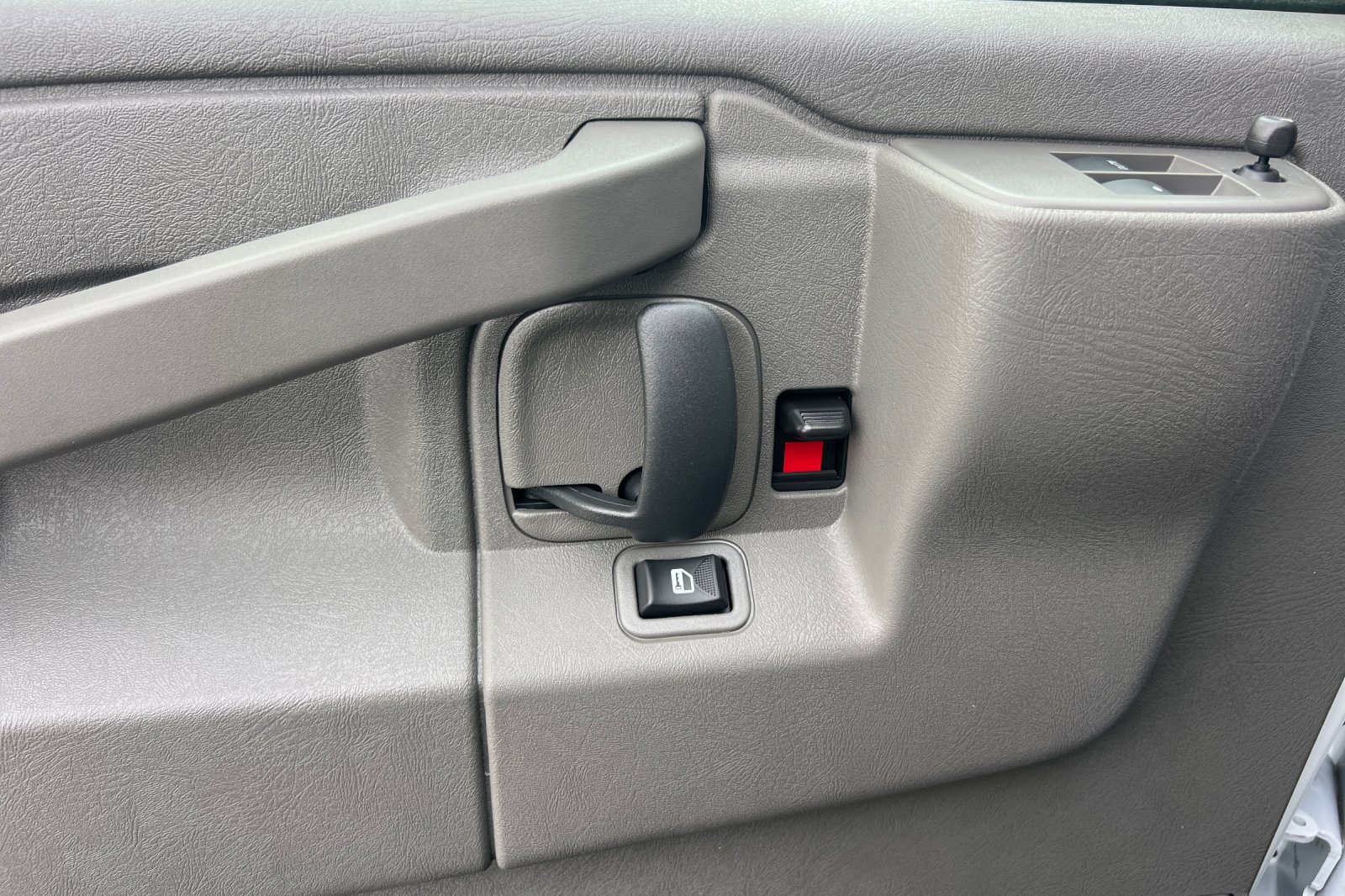 New 2025 GMC Savana 2500 w/ Driver Convenience Package RWD image 11