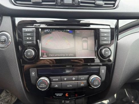 Used 2022 Nissan Rogue Sport SL w/ Premium Package FWD image 20