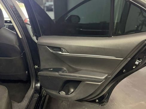 Used 2019 Toyota Camry LE image 12