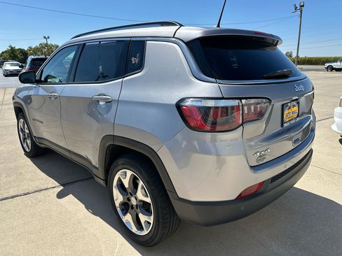 Used 2019 Jeep Compass Limited w/ Safety & Security Group image 9