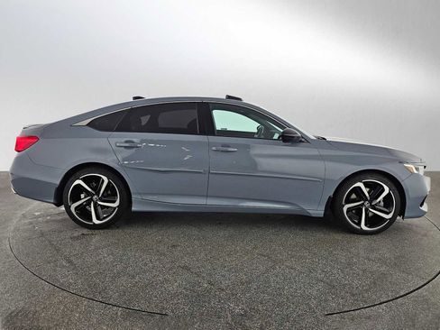 Used 2022 Honda Accord Sport image 2