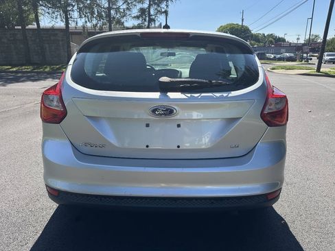 Used 2014 Ford Focus SE FWD image 7