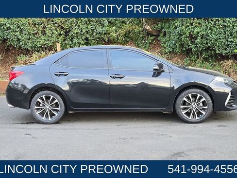 Used 2017 Toyota Corolla SE w/ Carpet Mat Package (TMS) image 2