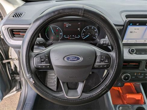 Certified 2023 Ford Maverick XLT image 9