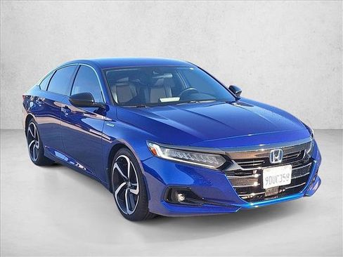 Used 2022 Honda Accord Sport image 3