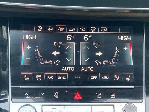 Used 2019 Audi Q8 Prestige w/ Luxury Package image 22