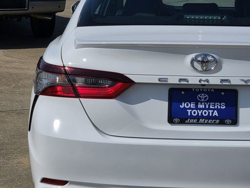 Used 2024 Toyota Camry SE FWD image 10
