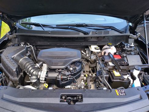 Certified 2025 Cadillac XT6 Premium Luxury w/ Platinum Package image 30