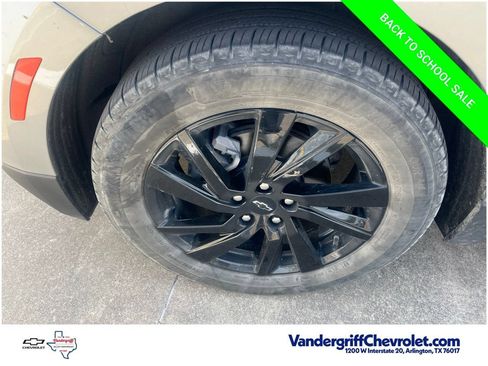 Used 2024 Chevrolet Equinox LS w/ Sport Edition FWD image 2
