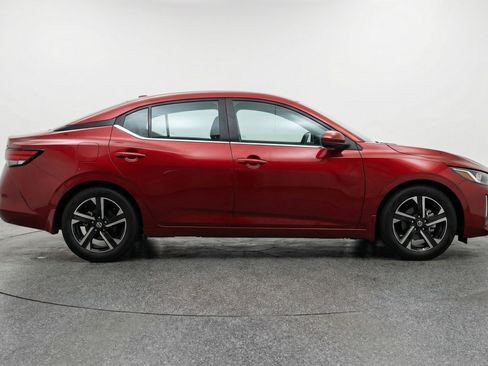 Used 2025 Nissan Sentra SV FWD image 11