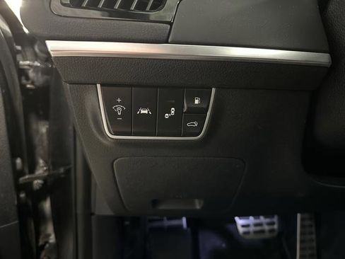 Used 2018 Kia Stinger GT2 image 25