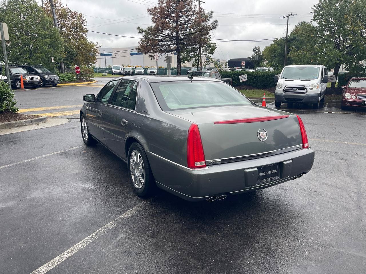 Used 2007 Cadillac DTS Luxury II FWD image 6