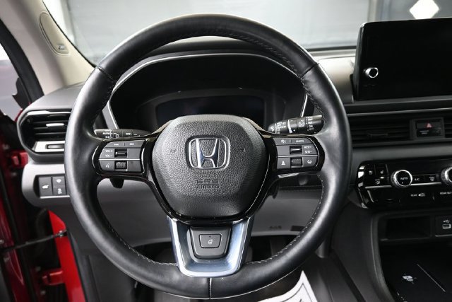 Used 2023 Honda Pilot Elite image 23