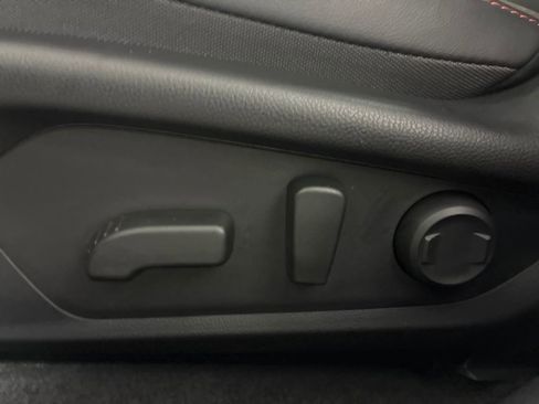 Certified 2025 Subaru Crosstrek 2.5i Limited w/ Popular Package #4A image 17