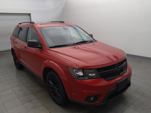 Used 2019 Dodge Journey SE w/ Blacktop Package FWD image 13