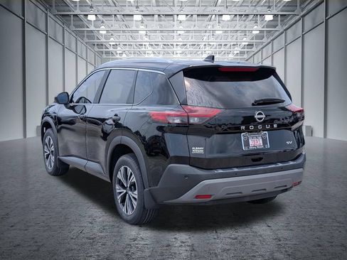 Used 2023 Nissan Rogue SV w/ SV Premium B Package FWD image 11