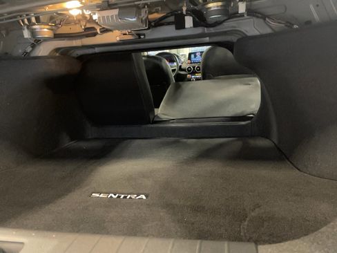 Used 2024 Nissan Sentra SR w/ SR Premium Package image 23