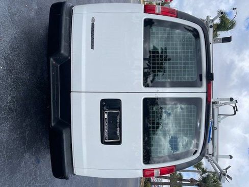 Used 2021 Chevrolet Express 2500 w/ Driver Convenience Package image 7