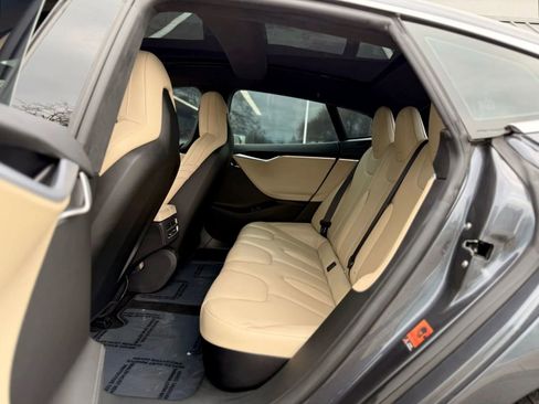 Used 2016 Tesla Model S 90D image 19