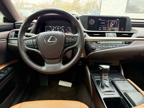Used 2019 Lexus ES 350 Luxury image 8
