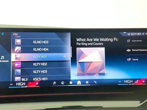 Used 2025 BMW 540i xDrive w/ Executive Package image 50