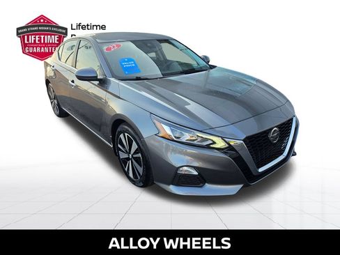 Used 2022 Nissan Altima 2.5 SV FWD image 6