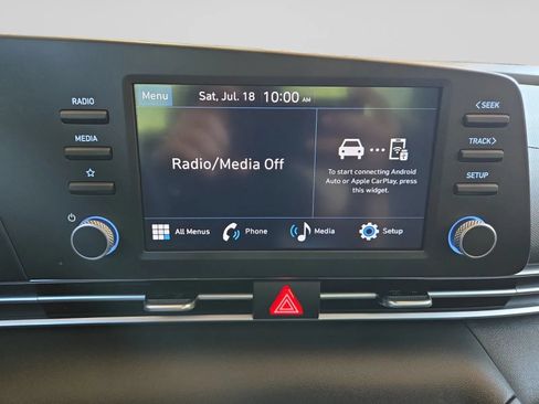 Used 2024 Hyundai Elantra SE FWD image 19