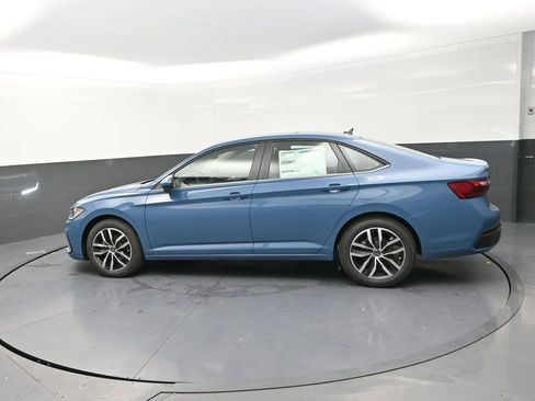 New 2026 Volkswagen Jetta SE FWD image 6