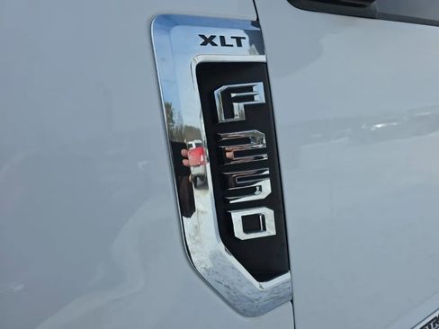 Used 2017 Ford F250 XLT image 9