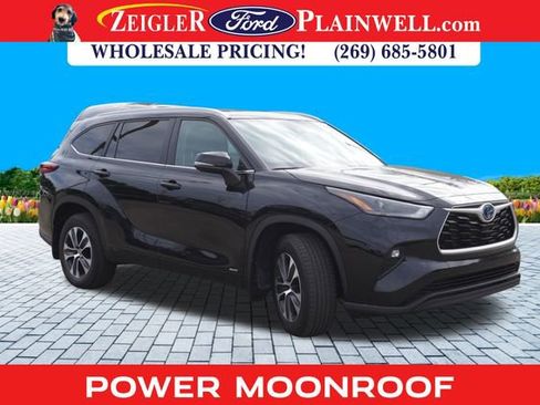 Used 2023 Toyota Highlander XLE image 7