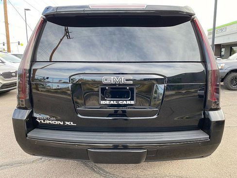 Used 2019 GMC Yukon XL SLT image 6