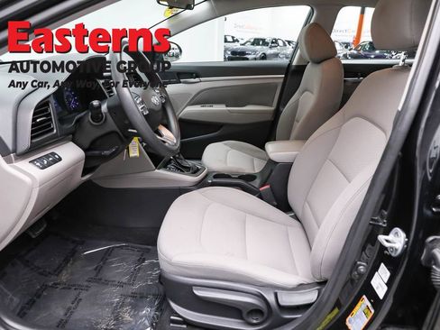 Used 2020 Hyundai Elantra SEL image 14