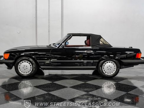 Used 1989 Mercedes-Benz 560 SL image 12