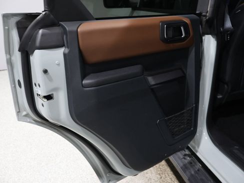 Used 2024 Ford Bronco Outer Banks image 17