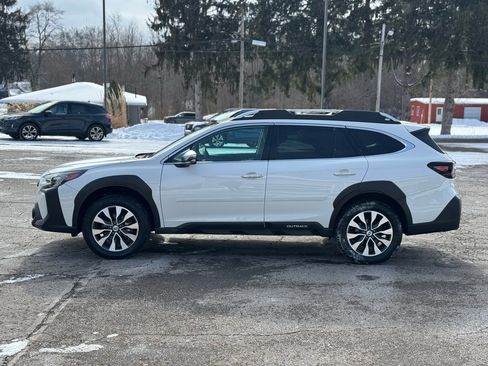 Used 2023 Subaru Outback Touring XT image 8