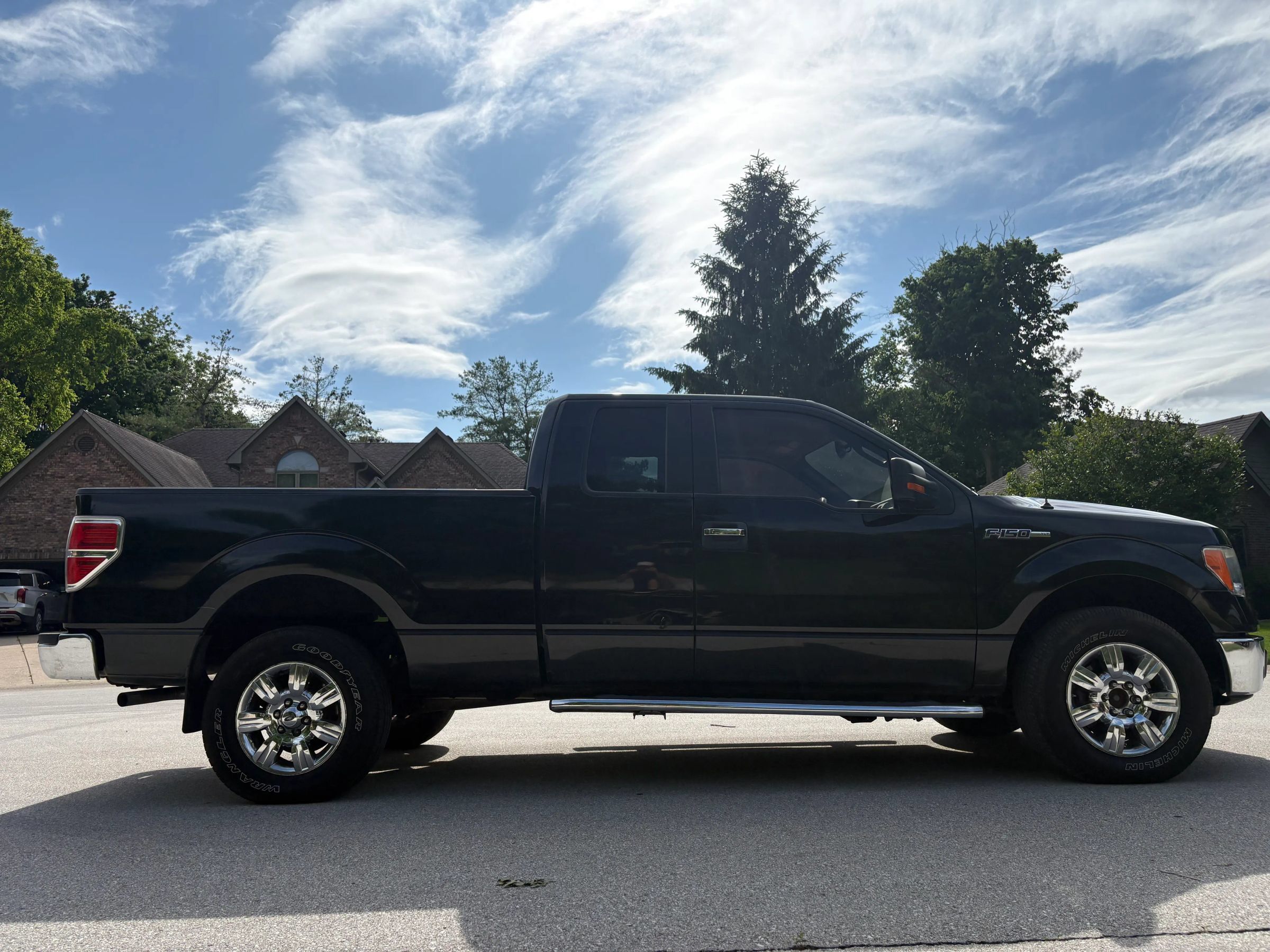 Used 2010 Ford F150 XLT AWD/4WD image 4