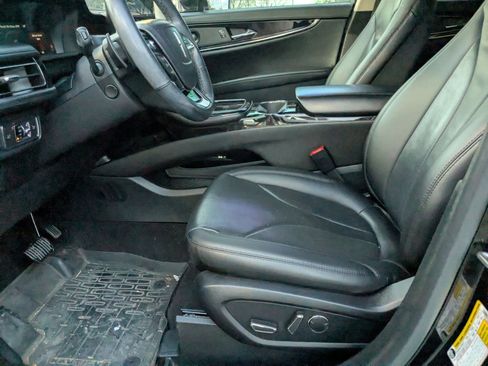 Used 2021 Lincoln Nautilus Reserve w/ Equipment Group 201A image 9