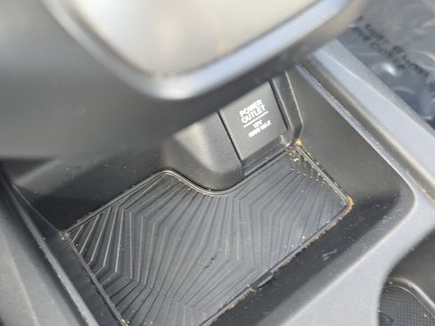 Certified 2019 Honda CR-V LX image 32