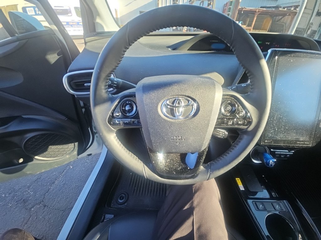Used 2022 Toyota Prius Prime XLE FWD image 12