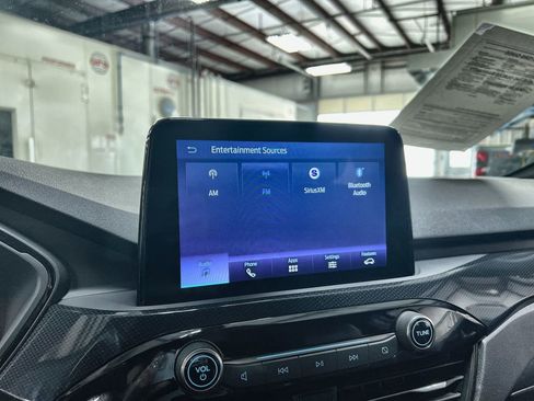 Used 2025 Ford Escape ST-Line image 27