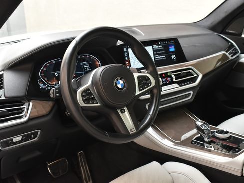 Used 2023 BMW X5 xDrive40i w/ Executive Package AWD/4WD image 12