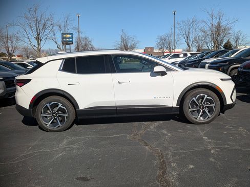 New 2026 Chevrolet Equinox EV LT image 9