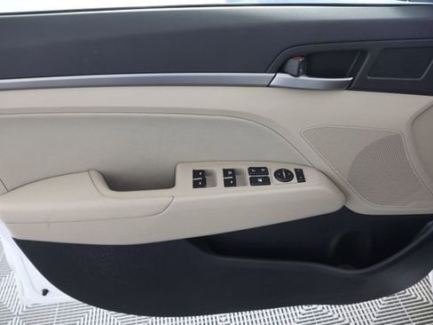 Used 2017 Hyundai Elantra SE w/ SE A/T Tech Package 03 FWD image 25