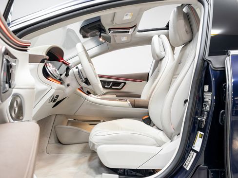 Used 2022 Mercedes-Benz EQS AMG 4MATIC image 5